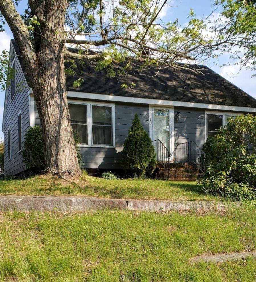 43 Adelaide ST, Hudson, NH 03051