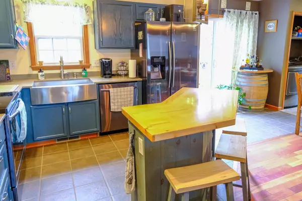 Cavendish, VT 05153,74 Pratt HL