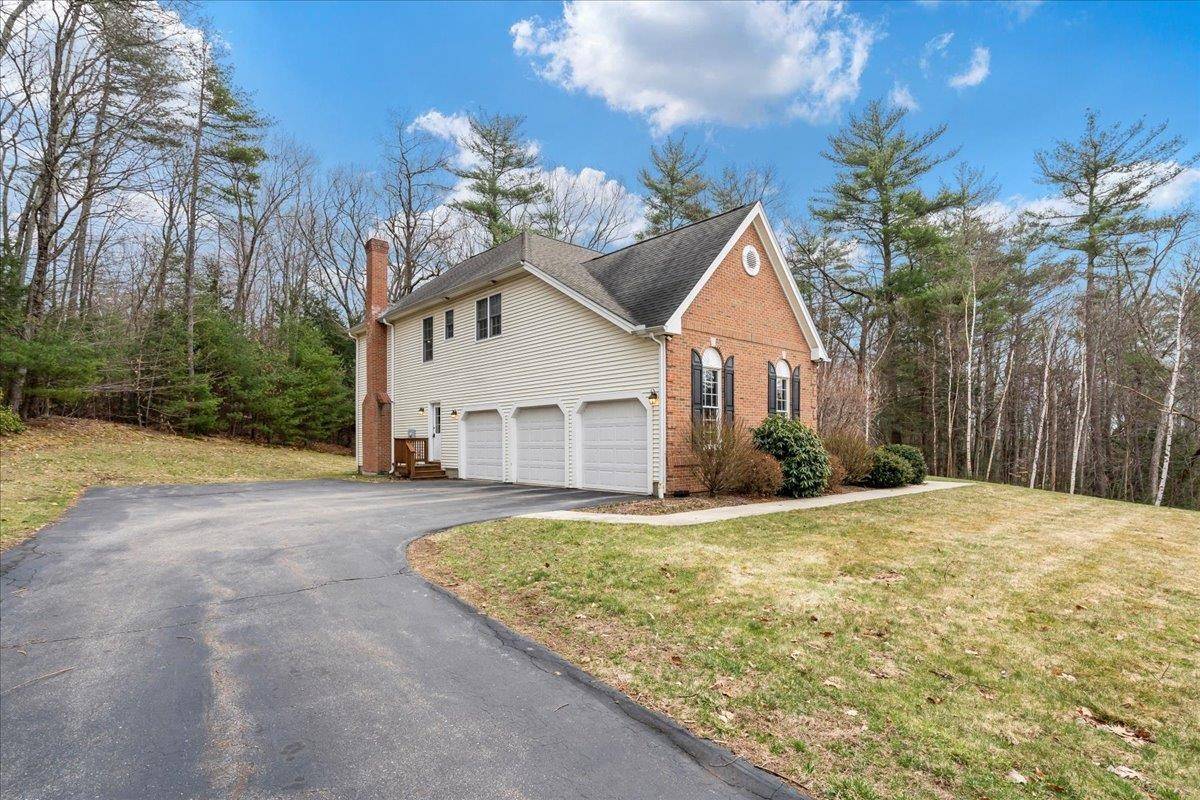 Bedford, NH 03110,14 Bills WAY
