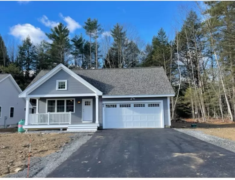 62 Three Ponds DR, Brentwood, NH 03833