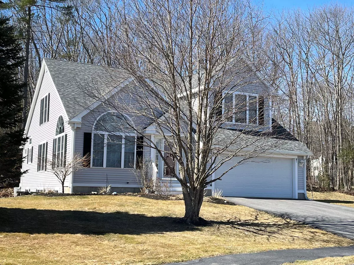 Dover, NH 03820,14 Saint Andrews CIR