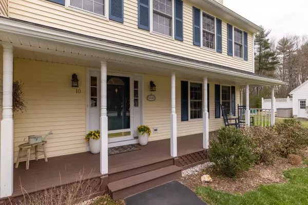 Merrimack, NH 03054,10 Fox Meadow LN