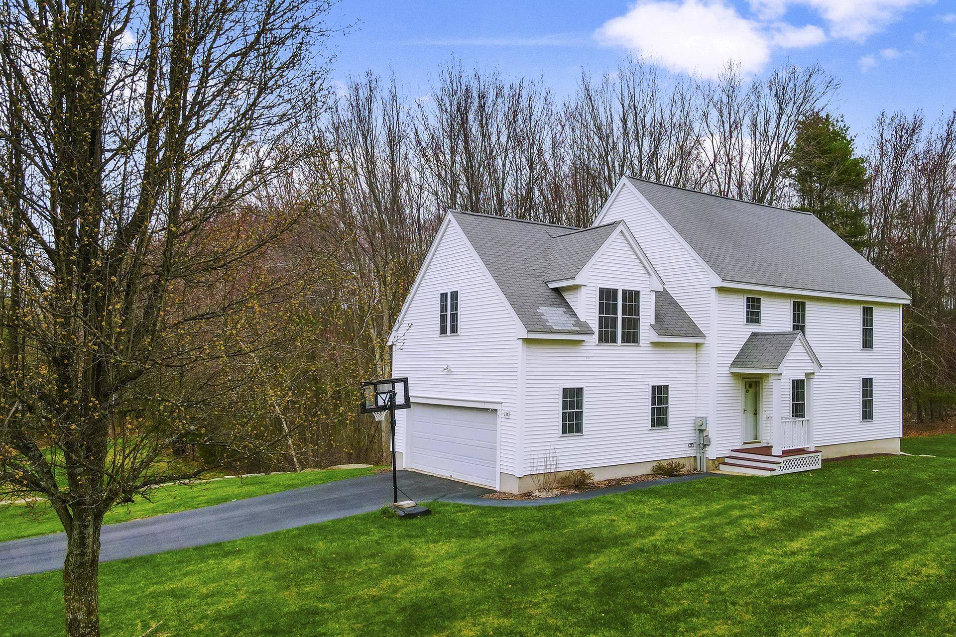 137 Barbara LN, Hudson, NH 03051