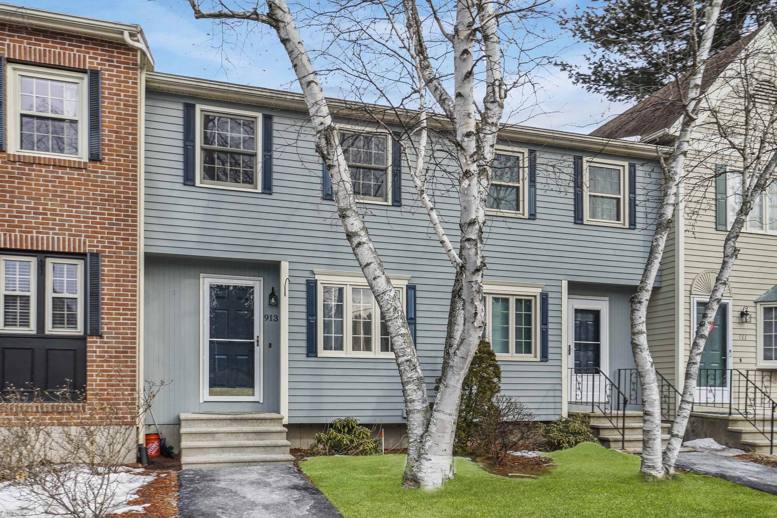 913 Fox Hollow DR, Hudson, NH 03051