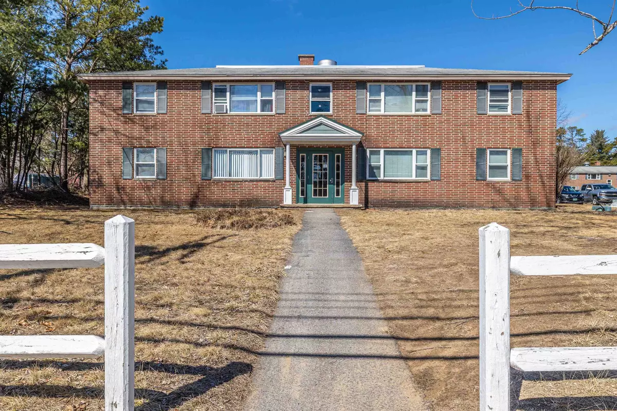 Concord, NH 03301,171 Loudon RD #1