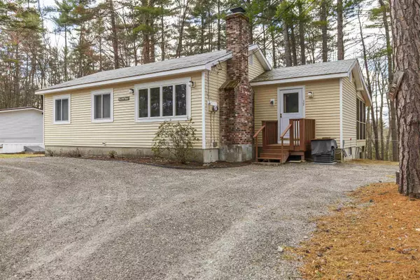 17 Easy ST, Moultonborough, NH 03254