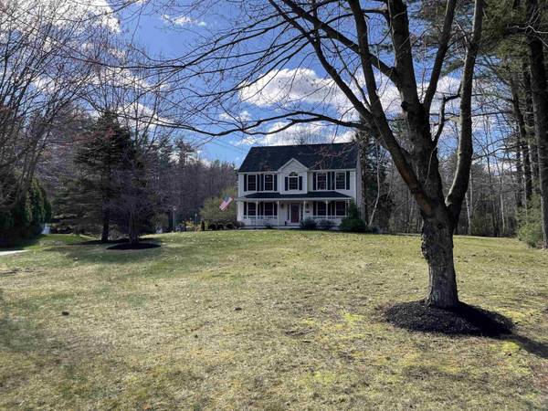 3 Laurens CIR, Sandown, NH 03873