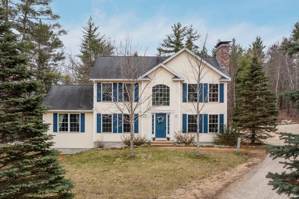 98 Middle RD, Deerfield, NH 03037