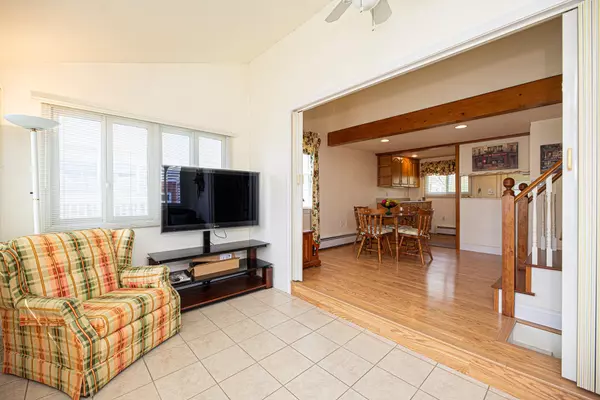 Hampton, NH 03842,470 Winnacunnet RD #16