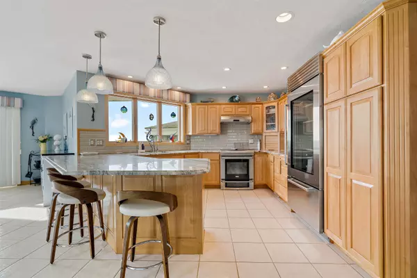 Seabrook, NH 03874,81 Ocean DR