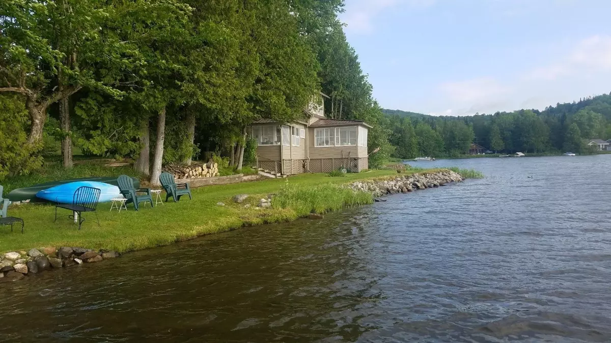 Glover, VT 05875,441 West Shore RD