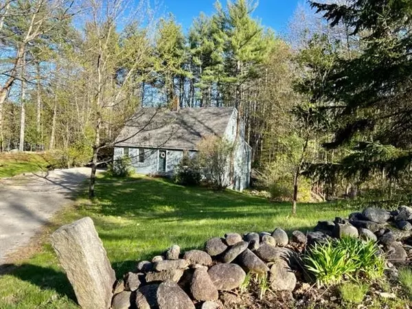 Henniker, NH 03242,159 Hillside DR