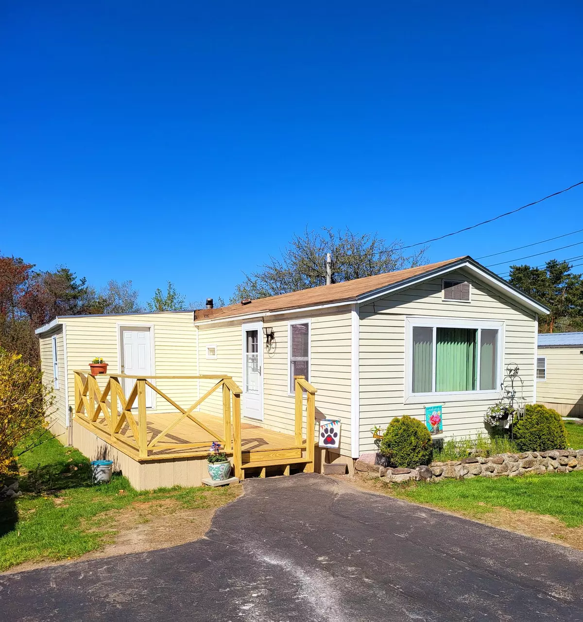 Pittsfield, NH 03263,175 Leavitt RD #10