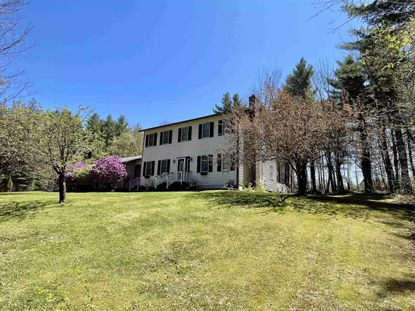 216 Maplewood DR, West Rutland, VT 05777