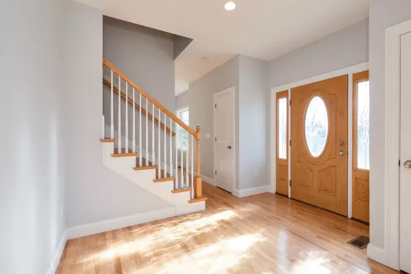 Hudson, NH 03051,244 Standish LN #187-10-4