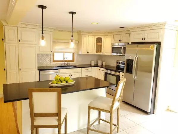 Milton, NH 03851,93 Charles ST