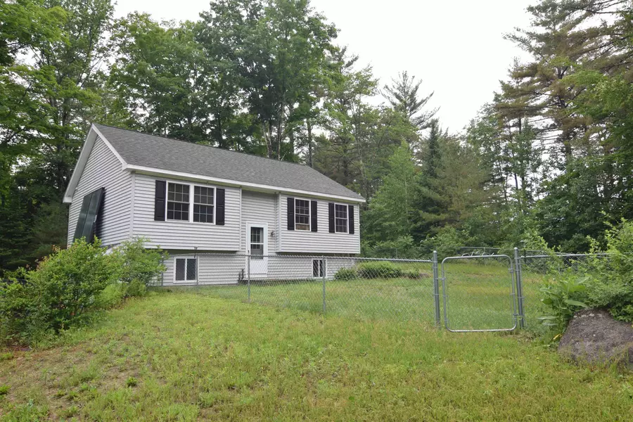 86 Baker RD, Sutton, NH 03260