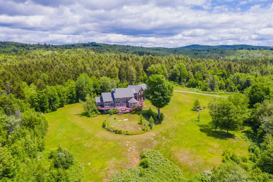 45 Tessahok LN, Wilmington, VT 05363