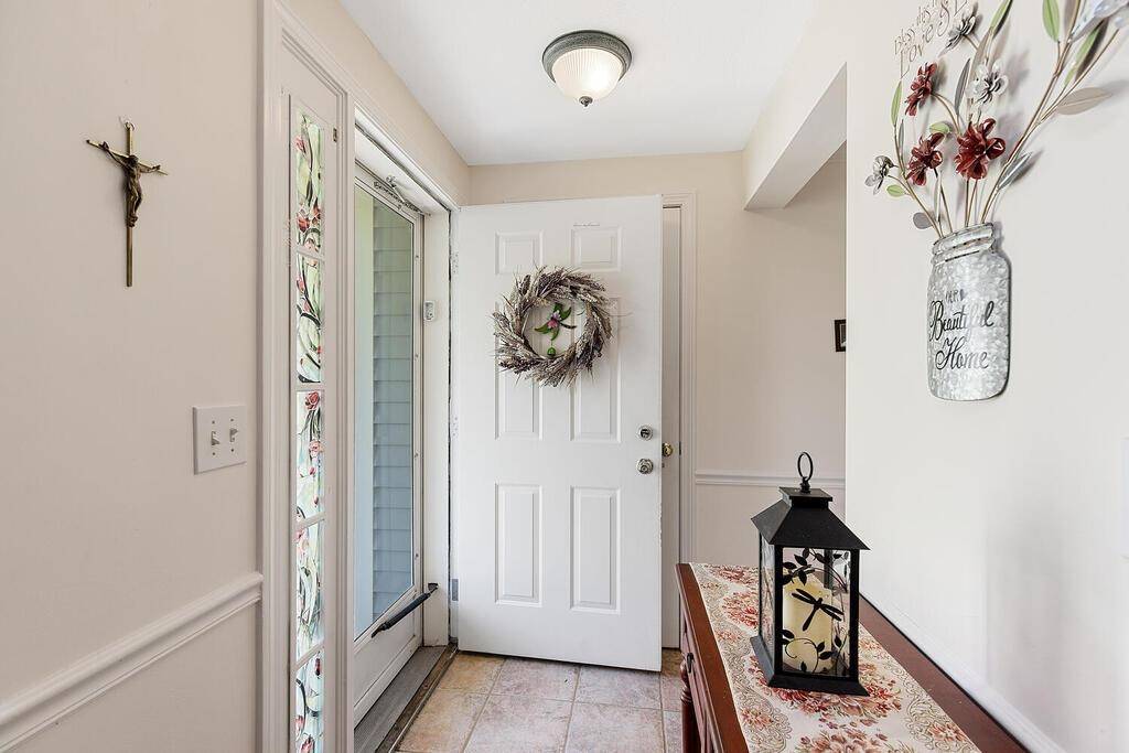 Hudson, NH 03051,210 Pheasant Run RD #210