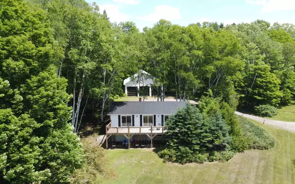 1242 Oneida RD, Danville, VT 05828