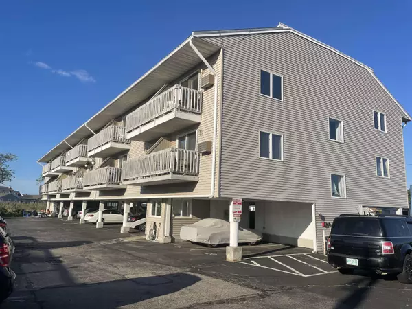 550 Winnacunnet RD #212, Hampton, NH 03842