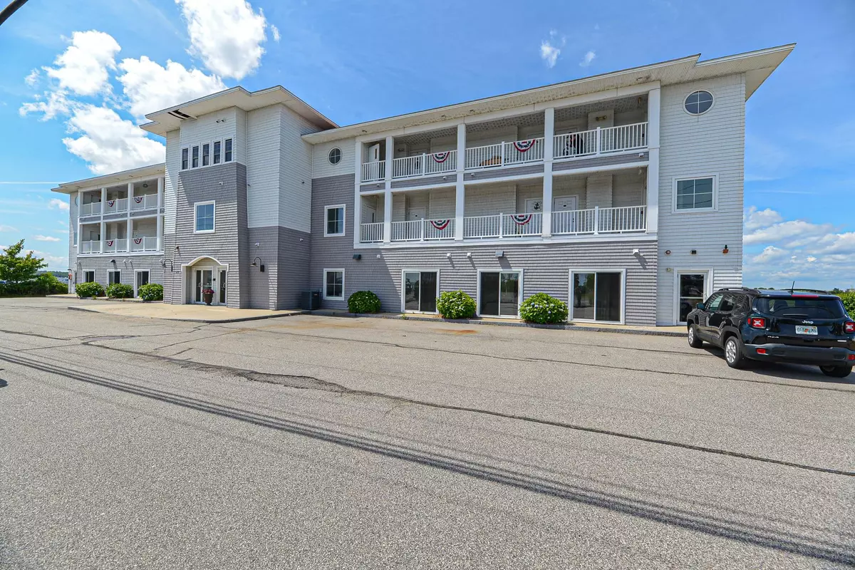 Seabrook, NH 03874,419 Route 286