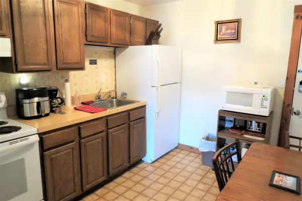 Ludlow, VT 05149,85 Main ST ##304