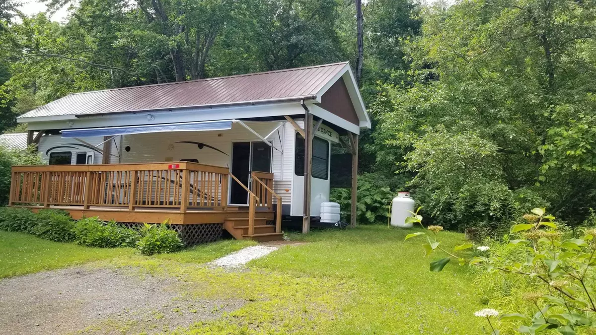 Royalton, VT 05068,111 Acton PL