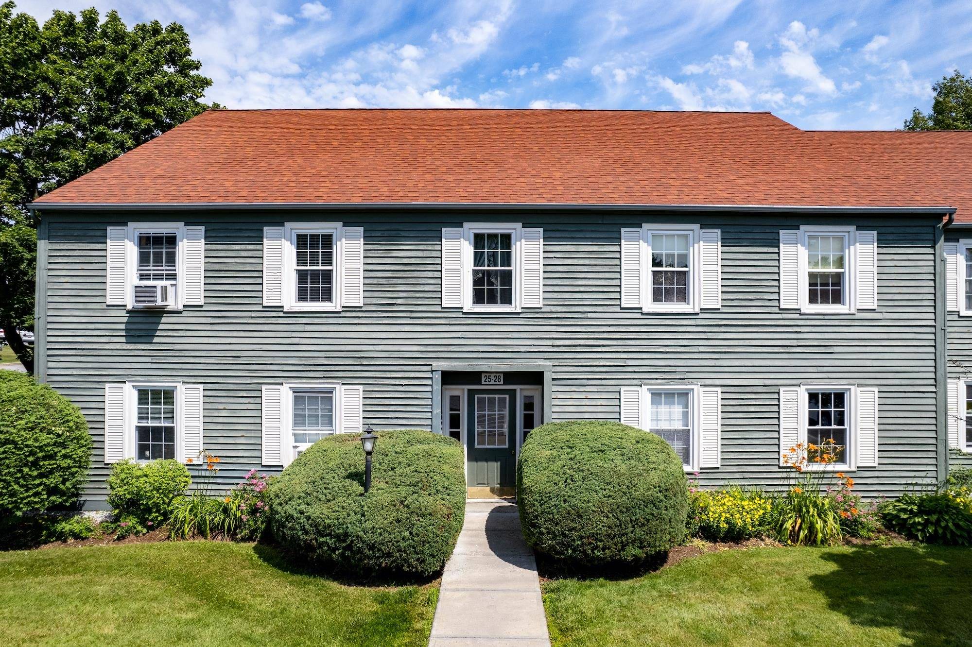 26 Twin Oaks TER #26, South Burlington, VT 05463