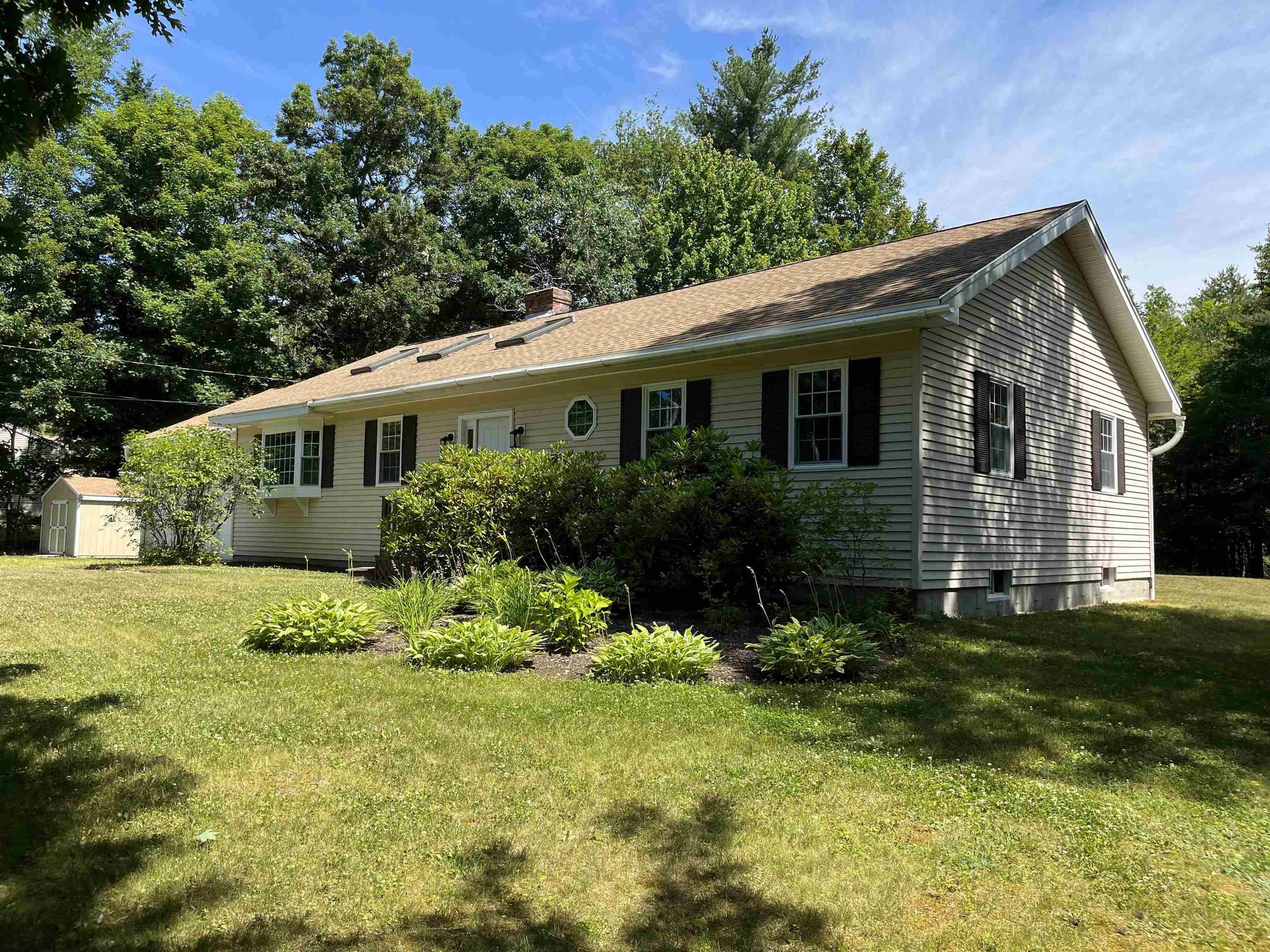 Epsom, NH 03234,221 New Rye RD