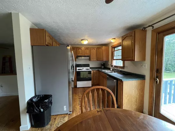 Henniker, NH 03242,497 Bacon RD