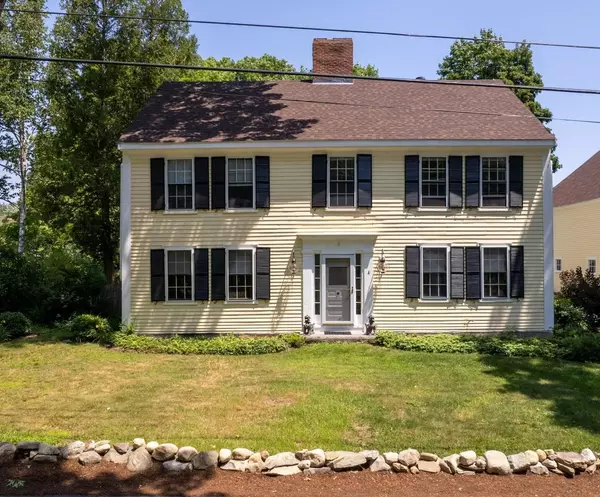 4 Whitehall RD, South Hampton, NH 03827