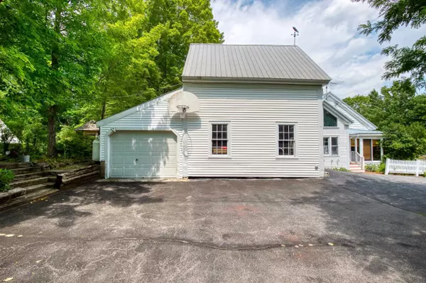 Freedom, NH 03836,19 Eaton RD