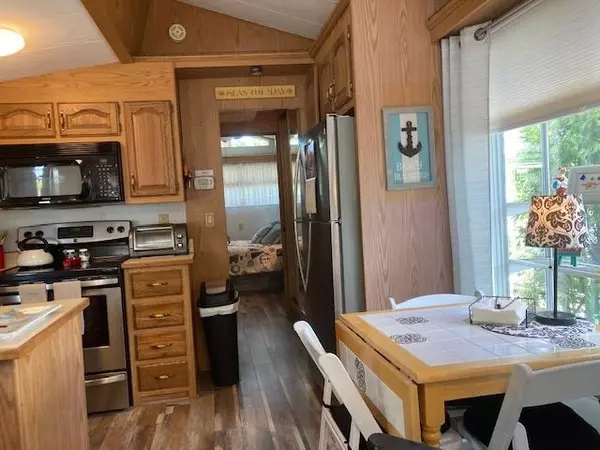 Seabrook, NH 03874,308 Route 286
