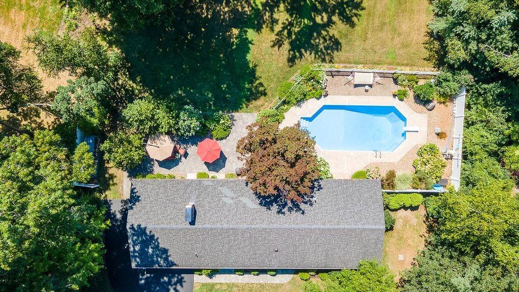 Hudson, NH 03051,6 Fairway DR
