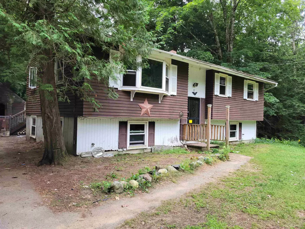 Webster, NH 03301,11 Merrimack CIR