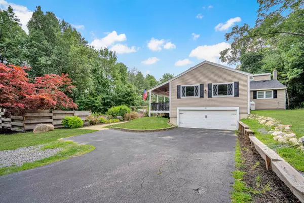 Pelham, NH 03076,83 Garland DR
