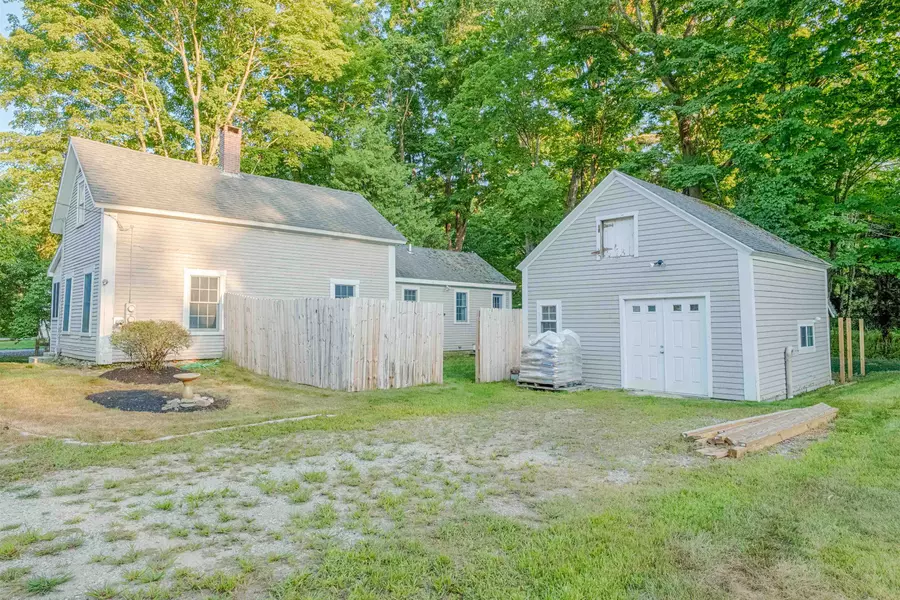 396 South RD, Brentwood, NH 03833