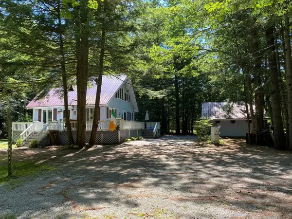 Freedom, NH 03836,698 Eaton RD