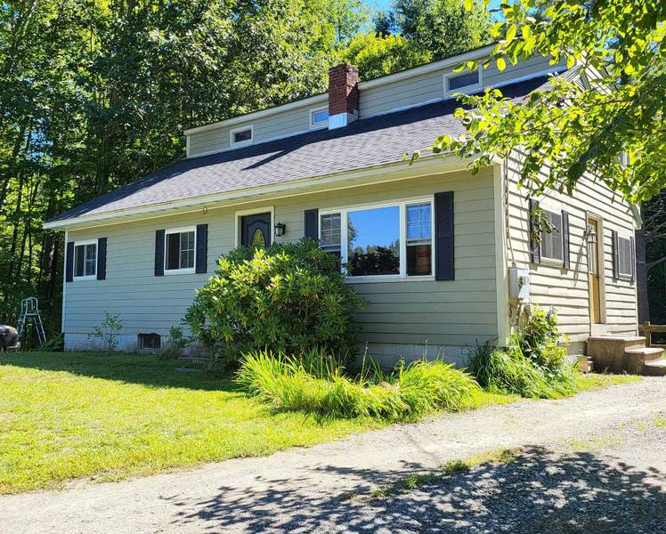 472 Hinesburg RD, Brattleboro, VT 05301