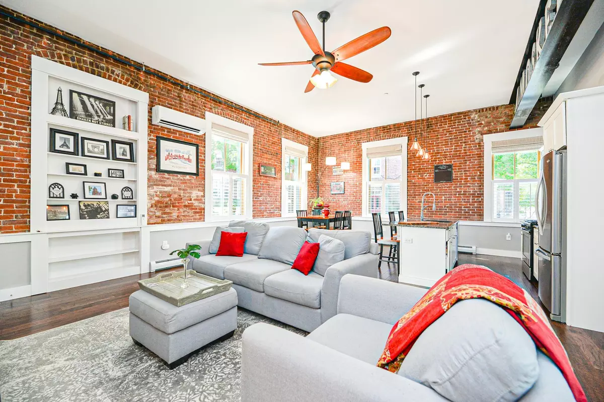 Manchester, NH 03101,395 Canal ST #1