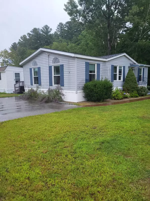 1 Pond View DR,  Hudson,  NH 03051