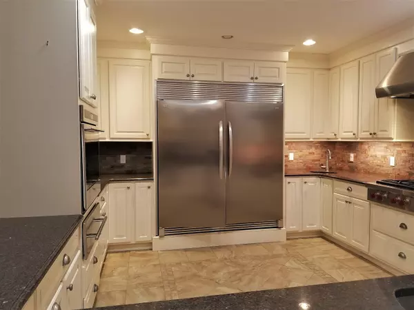 11 Bracket CIR, Charlestown, NH 03603