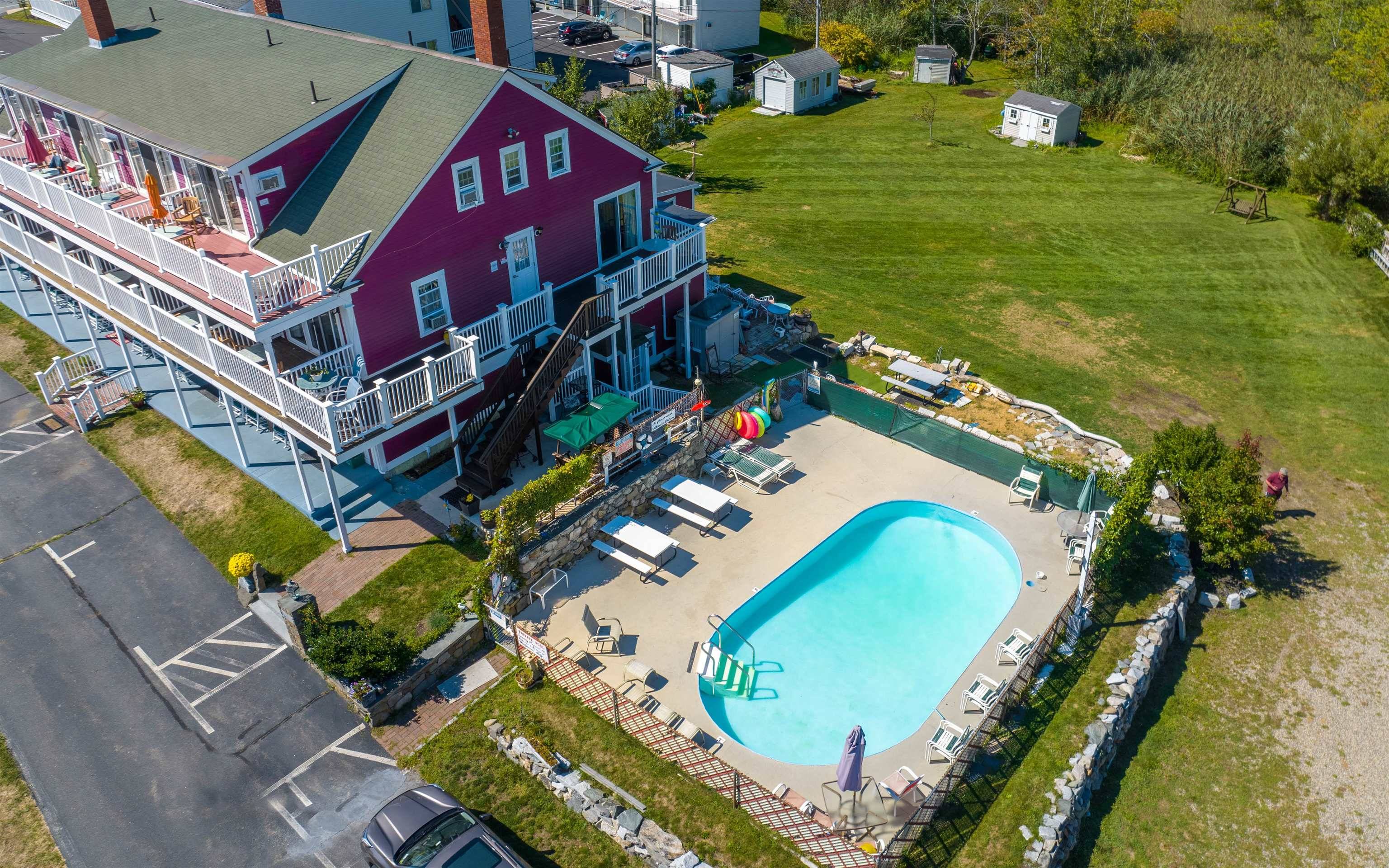Hampton, NH 03842,935 Ocean BLVD