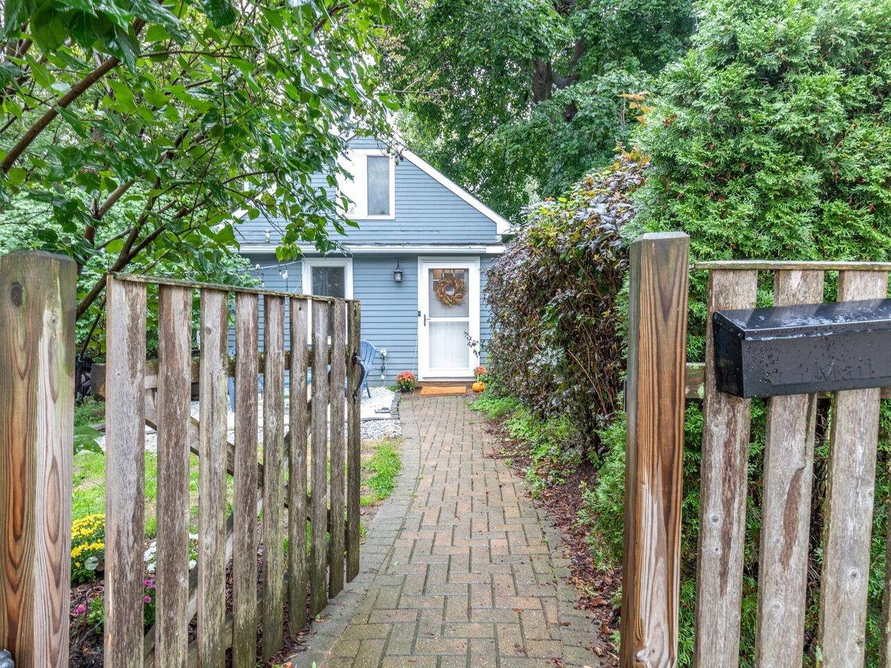 8 Normand ST, Winooski, VT 05404