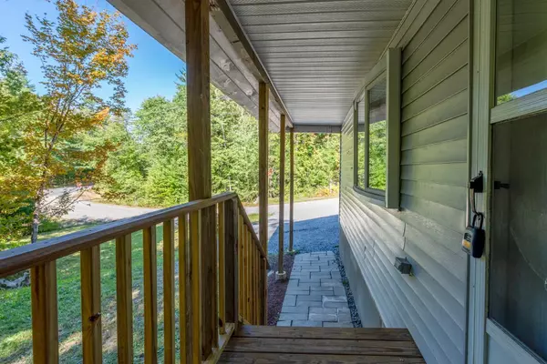 Sutton, NH 03260,8 Pound North RD