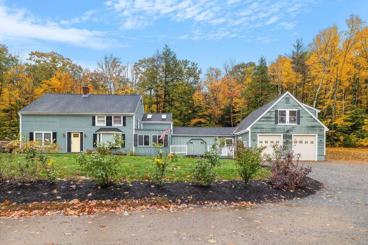 Gilmanton, NH 03237,197 Route 140