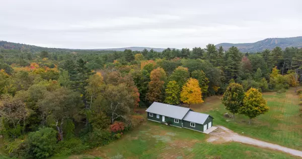 Henniker, NH 03242,362 Rush RD