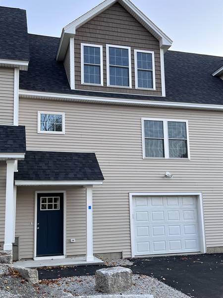 3 Mill Falls RD #3, Pembroke, NH 03275