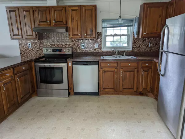 Seabrook, NH 03874,29 Tricia ST